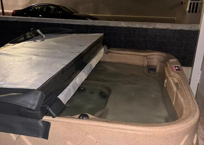 Magnifique Moderne Jacuzzi 4 3 Salle De Bain Proche Centre Activite 乐巴凯尔斯